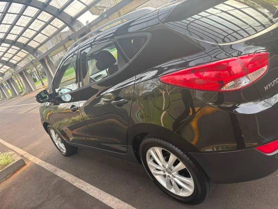 HYUNDAI IX35 2.0 MPI 4X2 16V FLEX 4P MANUAL HYUNDAI IX35 2.0 MPI 4X2 16V FLEX 4P MANUAL